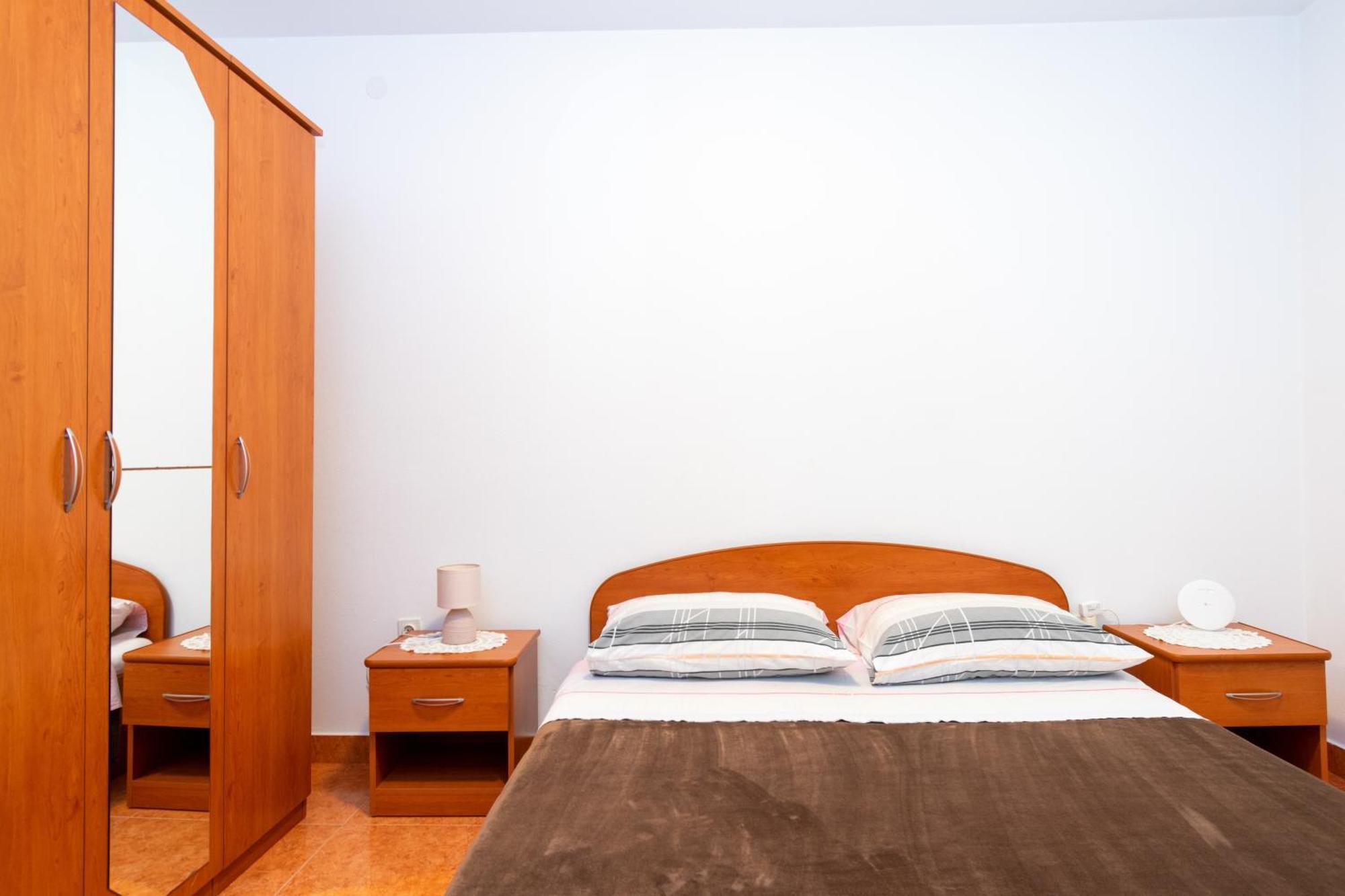 Apartments By The Sea Stara Novalja, Pag - 6340 Стая снимка
